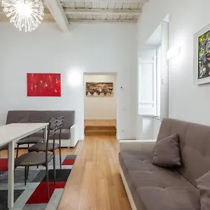 https://restored-apartment-stunning-pantheon-view.it-romehotels.com
