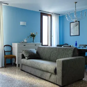 Apartment Azzurro Two Bathrooms, Venice